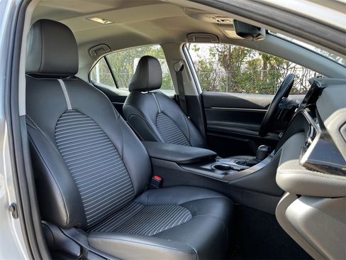 Used 2024 Toyota Camry SE image 24