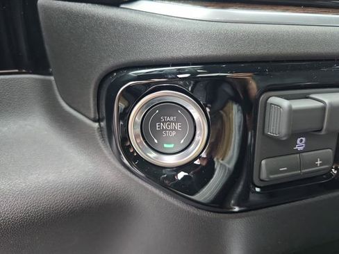 New 2026 GMC Sierra 1500 Elevation image 27