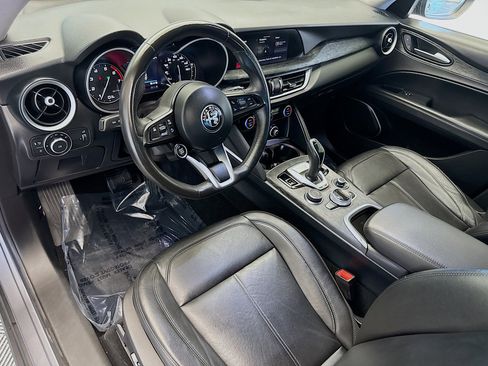 Used 2021 Alfa Romeo Stelvio Sprint w/ Nero Edizione image 7