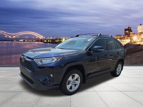 Used 2020 Toyota RAV4 XLE w/ Convenience Package AWD/4WD image 1