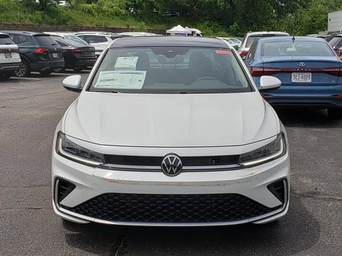 New 2026 Volkswagen Jetta SE FWD image 5