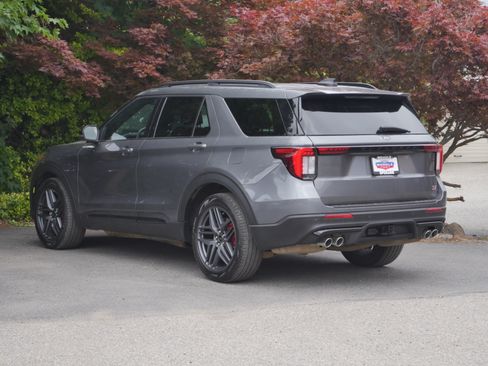 Certified 2025 Ford Explorer ST AWD/4WD image 23