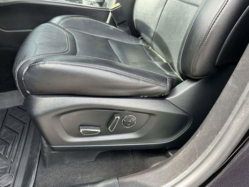 Used 2020 Ford Explorer ST w/ Premium Technology Package AWD/4WD image 21