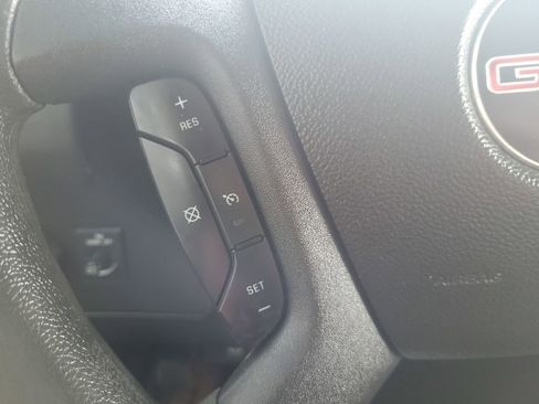 Used 2017 GMC Savana 3500 image 21