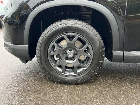 New 2025 Honda Pilot TrailSport image 28