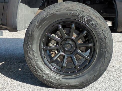 Used 2020 Nissan Titan PRO-4X w/ Pro-4x Utility Package image 11