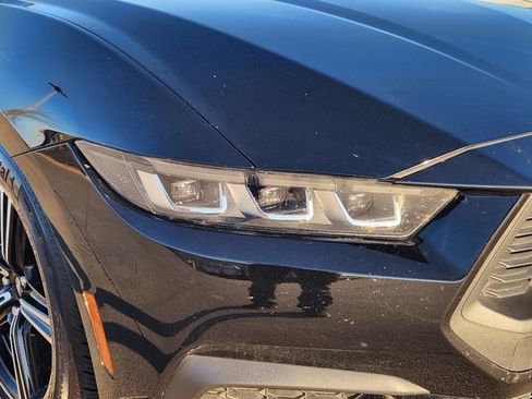 Certified 2025 Ford Mustang Premium image 9