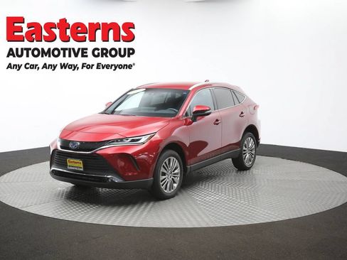 Used 2024 Toyota Venza LE AWD/4WD image 56