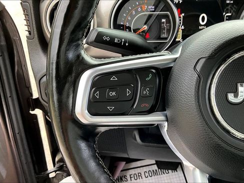 Used 2018 Jeep Wrangler Unlimited Sahara AWD/4WD image 17