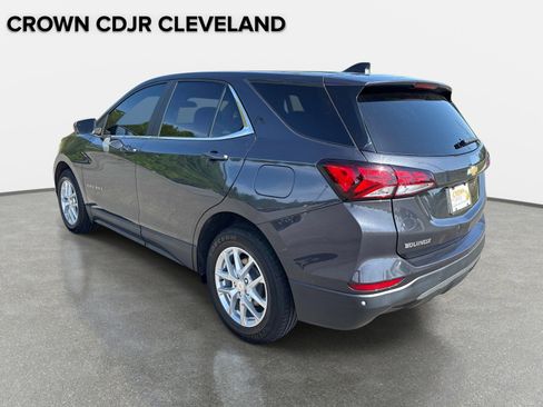 Used 2022 Chevrolet Equinox LT w/ Driver Convenience Package FWD image 6