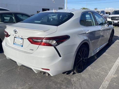 Used 2023 Toyota Camry XSE image 3