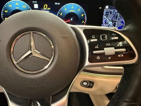 Used 2022 Mercedes-Benz GLS 450 4MATIC image 19