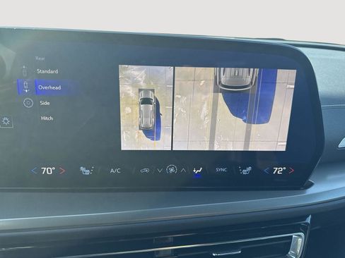 Used 2025 Chevrolet Traverse LT w/ Enhanced Driving Package image 28