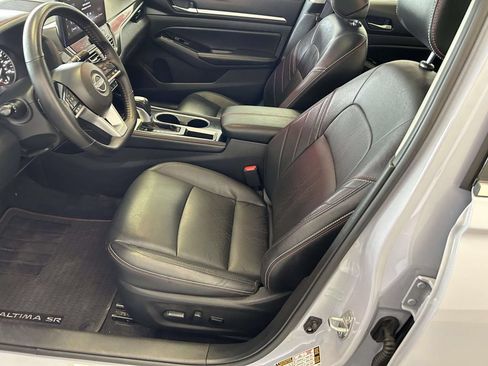 Used 2025 Nissan Altima 2.5 SR w/ SR Premium Package FWD image 15