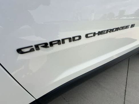 Used 2024 Jeep Grand Cherokee Limited w/ Luxury Tech Group II AWD/4WD image 8
