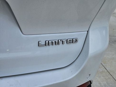 New 2026 Jeep Grand Cherokee L Limited RWD image 37