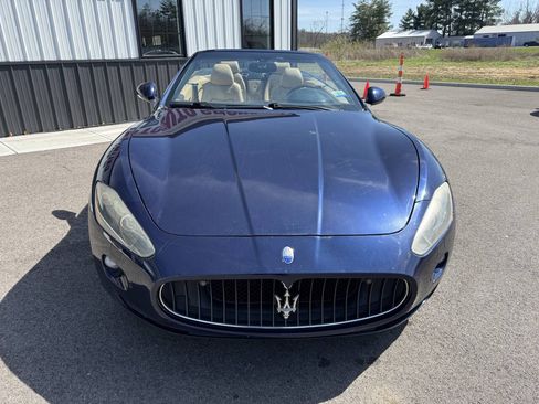 Used 2011 Maserati GranTurismo Convertible RWD image 3