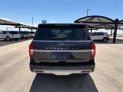 Used 2024 Ford Expedition XLT RWD image 6