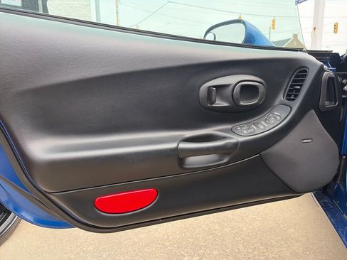 Used 2002 Chevrolet Corvette Z06 RWD image 13