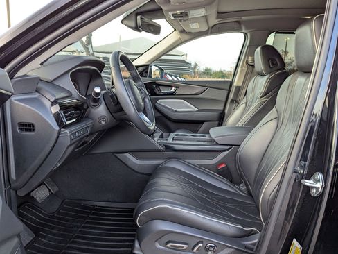 Certified 2025 Acura MDX w/Advance Package image 11