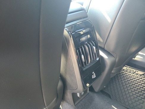 New 2025 Jeep Compass Latitude w/ Sun & Sound Group image 21