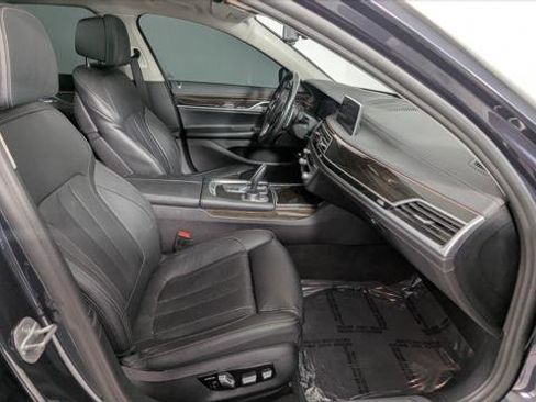 Used 2020 BMW 740i image 23