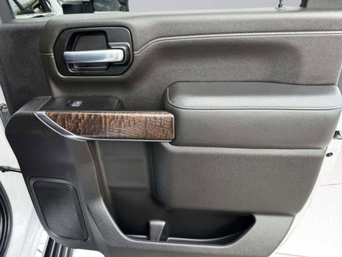Used 2022 GMC Sierra 3500 Denali image 44