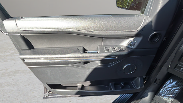 Used 2022 Ford Expedition XLT RWD image 17