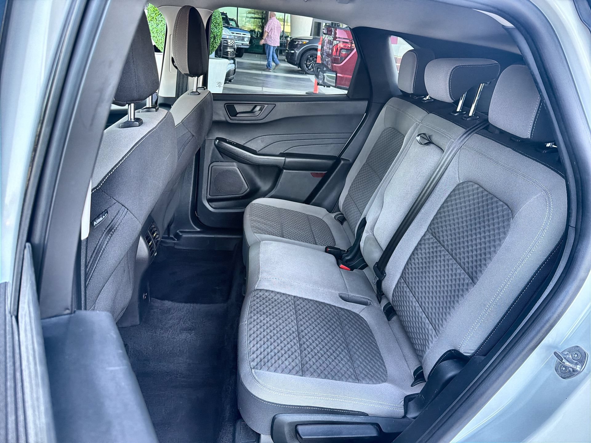 Used 2022 Ford Escape SE w/ SE Sport Appearance Package FWD image 21
