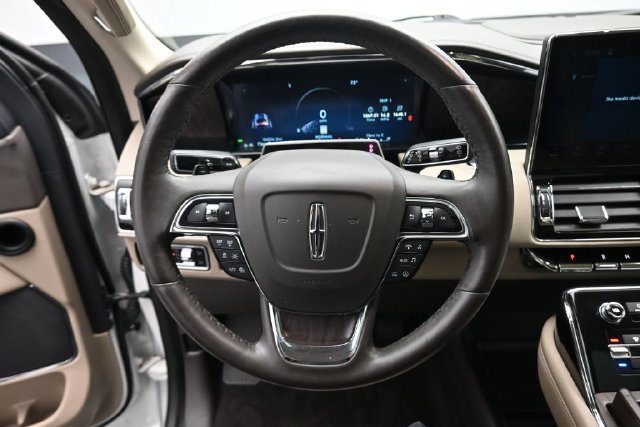 Certified 2023 Lincoln Navigator Reserve RWD image 15