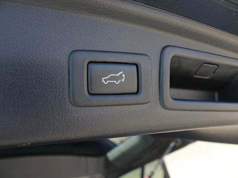 Used 2015 Subaru Forester 2.5i Limited image 45