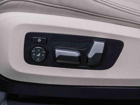 Used 2022 BMW X5 sDrive40i w/ M Sport Package RWD image 19