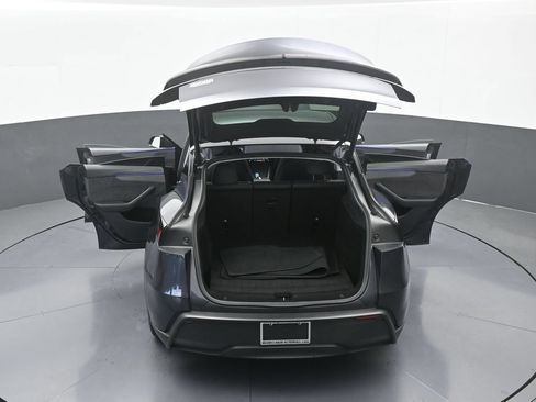Used 2026 Tesla Model Y 2WD image 60
