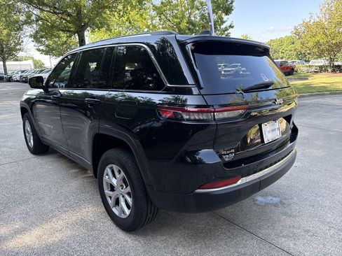 Used 2022 Jeep Grand Cherokee Limited AWD/4WD image 5