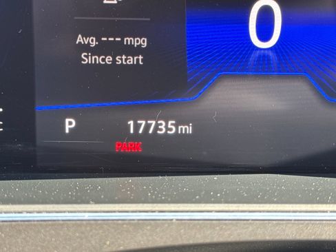 Certified 2023 Volkswagen Tiguan SE R-Line FWD image 24