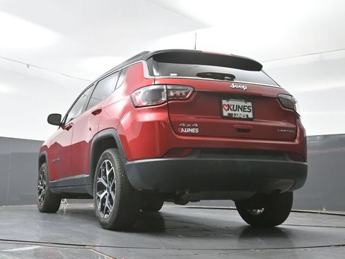 Used 2025 Jeep Compass Limited AWD/4WD image 56