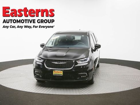 Used 2024 Chrysler Pacifica Limited FWD image 54