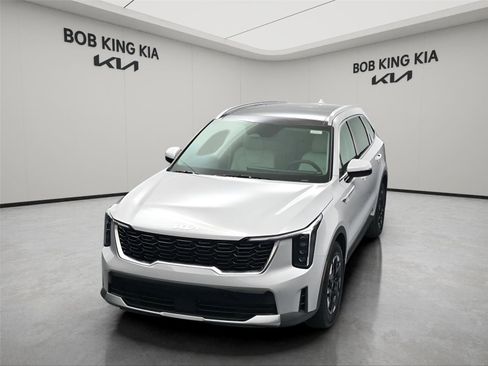 New 2026 Kia Sorento S w/ S Panoramic Sunroof Package FWD image 13