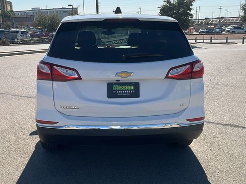 Used 2018 Chevrolet Equinox LT image 7