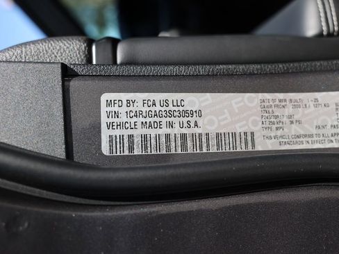 New 2025 Jeep Grand Cherokee Laredo w/ MOPAR Finishing Package image 42