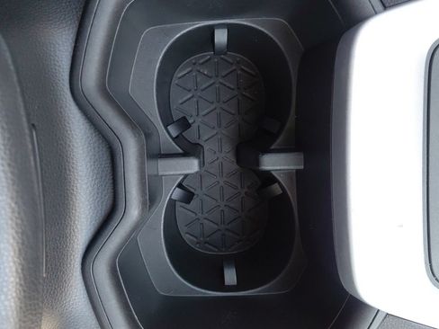 Certified 2022 Toyota RAV4 XLE AWD/4WD image 40
