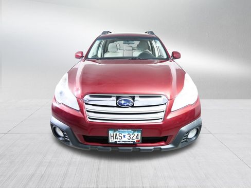 Used 2014 Subaru Outback 2.5i Premium image 2
