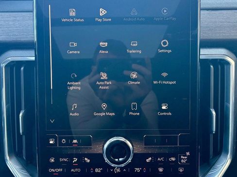 Used 2024 GMC Acadia Denali w/ Super Cruise Package AWD/4WD image 27
