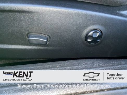 Used 2016 Dodge Challenger SXT Plus image 22