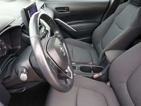 Used 2024 Toyota Corolla Cross LE image 14