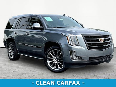 Used 2020 Cadillac Escalade Luxury w/ Escalade Sport Edition RWD image 3