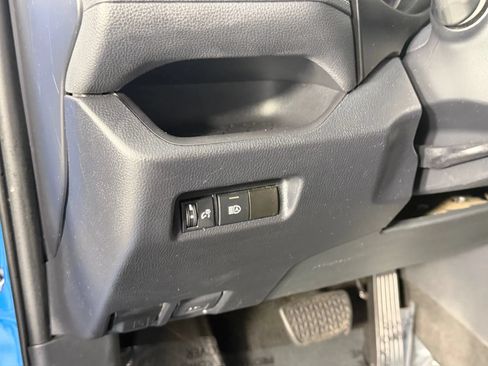 Used 2019 Toyota RAV4 XLE AWD/4WD image 34