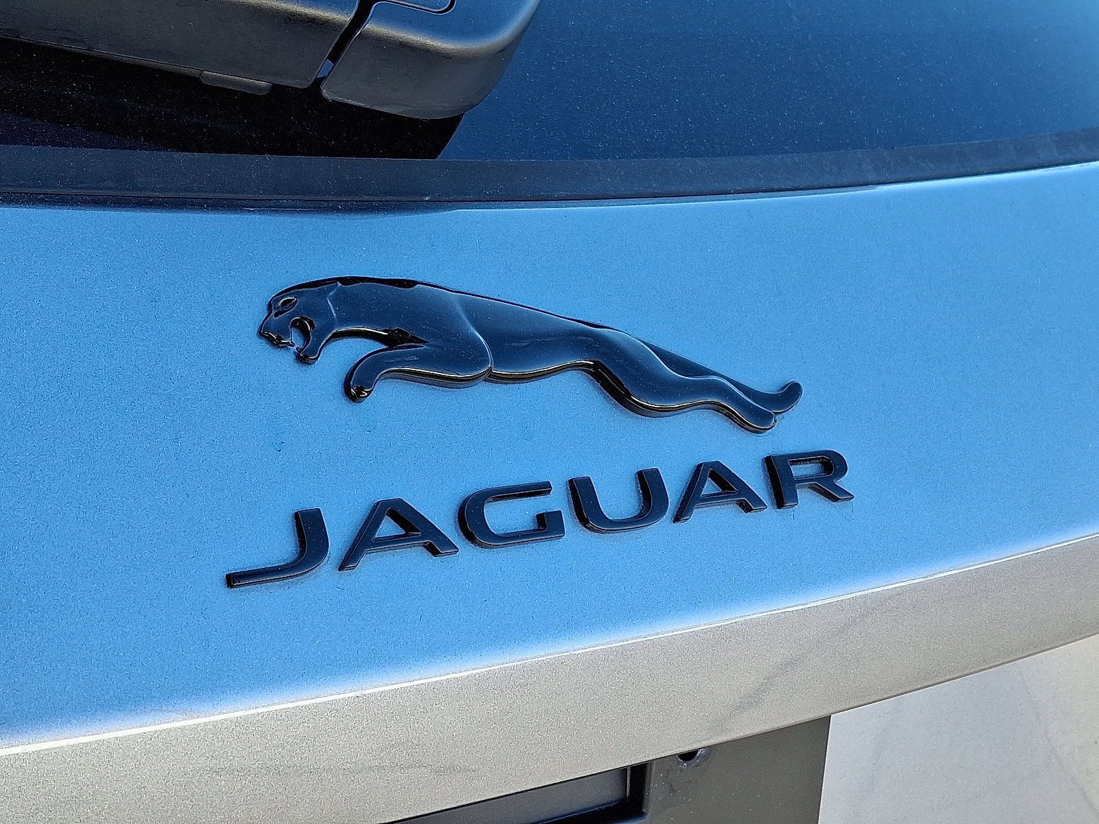 Used 2026 Jaguar F-PACE R-Dynamic S AWD/4WD image 29