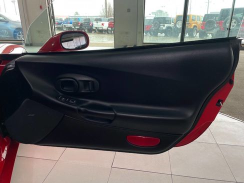 Used 2002 Chevrolet Corvette Convertible w/ Preferred Equipment Group2 image 29