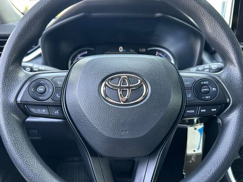 Used 2023 Toyota RAV4 LE image 19